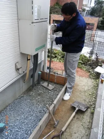 福岡県糸島市南風台K様邸 エコキュートの現場打ち鉄筋コンクリート基礎