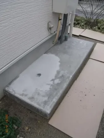 福岡県糸島市南風台K様邸 エコキュートの現場打ち鉄筋コンクリート基礎