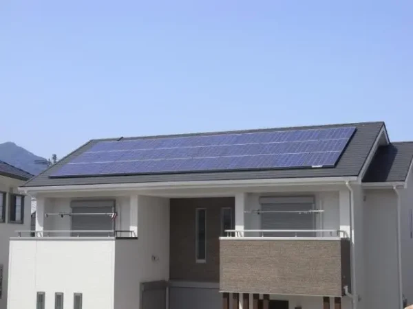 福岡市西区室見が丘I邸 シャープ 太陽光発電 4.89KW 30枚丨福岡市早良区にあるリフォーム会社 株式会社エコテックス