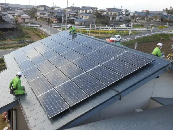 久留米市荒木町O様邸 パナソニック 太陽光発電 8.38KW 36枚丨福岡市早良区にあるリフォーム会社 株式会社エコテックス