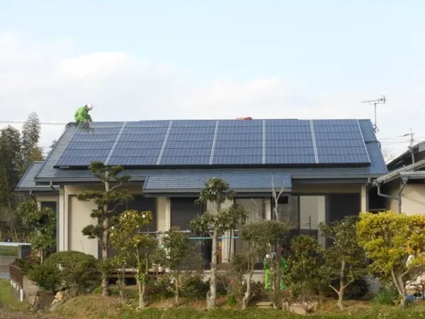 久留米市荒木町O様邸 パナソニック 太陽光発電 8.38KW 36枚丨福岡市早良区にあるリフォーム会社 株式会社エコテックス