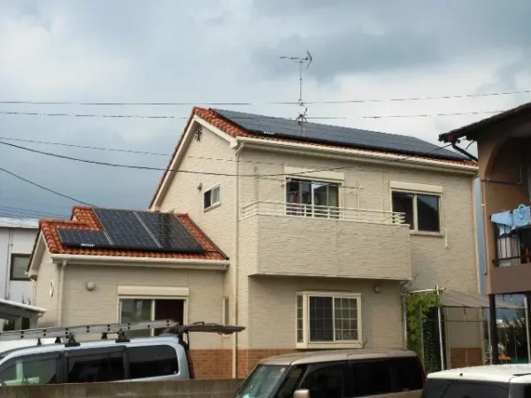 春日市天神山K様邸 シャープ 太陽光発電 4.95KW丨福岡市早良区にあるリフォーム会社 株式会社エコテックス