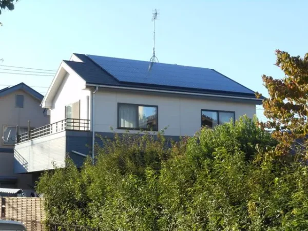 春日市下白水北N様邸 東芝 太陽光発電 10.00kw 40枚丨福岡市早良区にあるリフォーム会社 株式会社エコテックス
