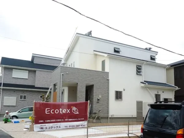 福岡市早良区田隈O様邸 東芝 太陽光発電 5.60KW丨福岡市早良区にあるリフォーム会社 株式会社エコテックス
