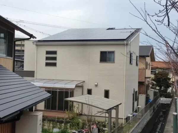 糸島市前原南H様邸 東芝 太陽光発電 10.25KW 41枚丨福岡市早良区にあるリフォーム会社 株式会社エコテックス