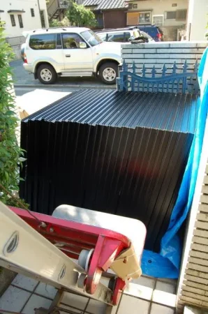 福岡市早良区飯倉T様邸 シャープ 太陽光発電 7.04KW 44枚丨福岡市早良区にあるリフォーム会社 株式会社エコテックス