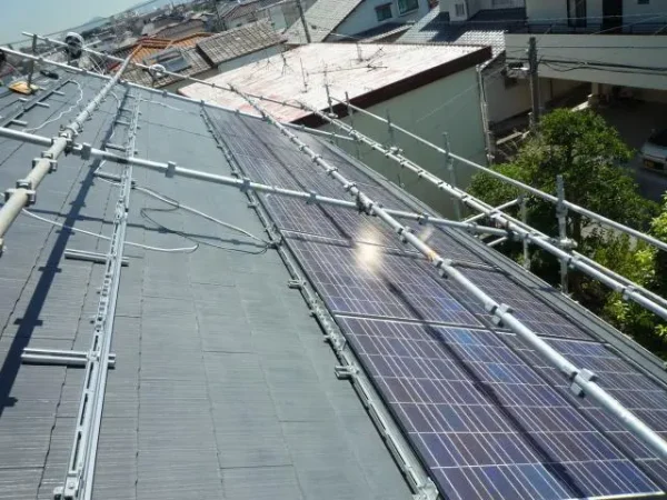 福岡市早良区飯倉T様邸 シャープ 太陽光発電 7.04KW 44枚丨福岡市早良区にあるリフォーム会社 株式会社エコテックス