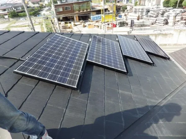 福岡市早良区野芥S様邸 パナソニック 太陽光発電 6.00KW 25枚 工事中の様子もあります丨福岡市早良区にあるリフォーム会社 株式会社エコテックス