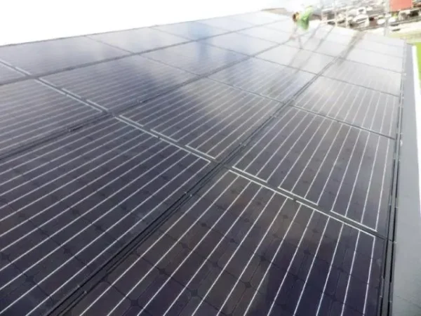 福岡市早良区田隈O様邸 東芝 太陽光発電 5.60KW丨福岡市早良区にあるリフォーム会社 株式会社エコテックス