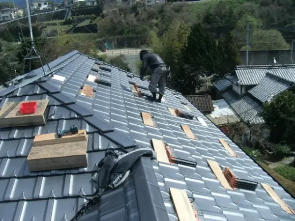糟屋郡宇美町Y様邸 シャープ 太陽光発電システム 3.60KW 18枚丨福岡市早良区にあるリフォーム会社 株式会社エコテックス