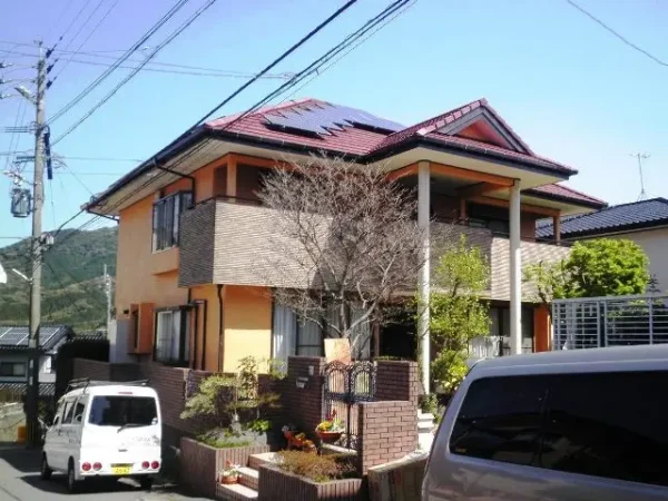福岡市早良区内野Y様邸 パナソニック 太陽光発電 10.12KW 44枚丨福岡市早良区にあるリフォーム会社 株式会社エコテックス