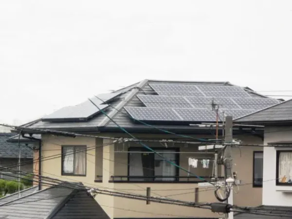 福岡市早良区野芥K様邸 東芝 太陽光発電 4.50KW 18枚丨福岡市早良区にあるリフォーム会社 株式会社エコテックス