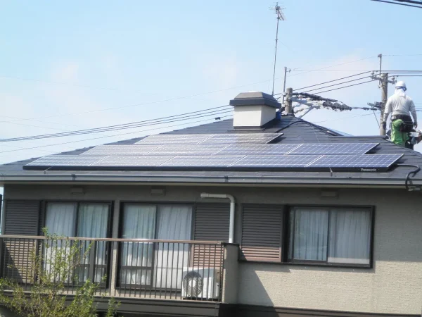 福岡市早良区野芥S様邸 パナソニック 太陽光発電 6.00KW 25枚 工事中の様子もあります丨福岡市早良区にあるリフォーム会社 株式会社エコテックス