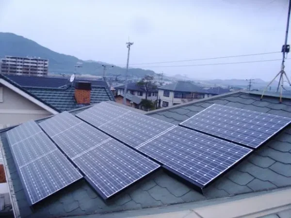 糸島市美咲が丘F様邸 サンヨー 太陽光発電 4.30KW 20枚丨福岡市早良区にあるリフォーム会社 株式会社エコテックス