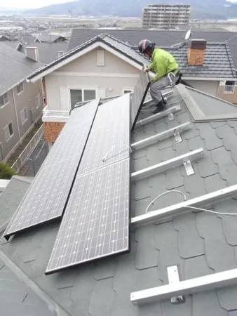 糸島市美咲が丘F様邸 サンヨー 太陽光発電 4.30KW 20枚丨福岡市早良区にあるリフォーム会社 株式会社エコテックス