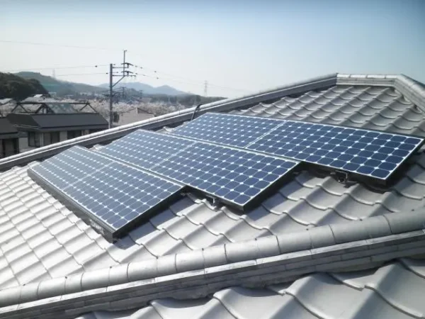 筑紫野市美しが丘Y様邸 東芝 太陽光発電 5.04KW 24枚丨福岡市早良区にあるリフォーム会社 株式会社エコテックス