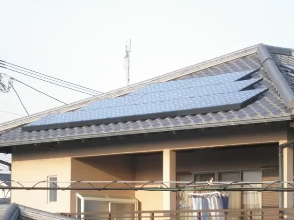 筑紫野市美しが丘Y様邸 東芝 太陽光発電 5.04KW 24枚丨福岡市早良区にあるリフォーム会社 株式会社エコテックス