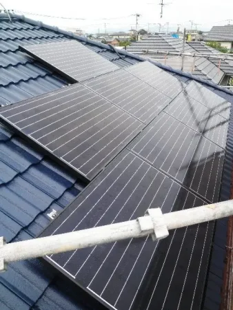 福岡市西区横浜N様邸 東芝 太陽光発電 4.20KW 21枚丨福岡市早良区にあるリフォーム会社 株式会社エコテックス