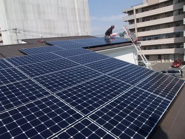 福岡市早良区原K様邸 東芝 太陽光発電システム 6.00KW 24枚丨福岡市早良区にあるリフォーム会社 株式会社エコテックス