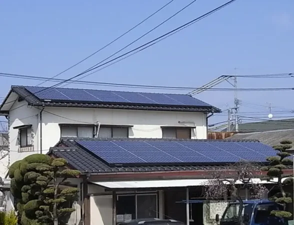 福岡市早良区次郎丸M様邸 東芝 太陽光発電 10.50KW 42枚丨福岡市早良区にあるリフォーム会社 株式会社エコテックス