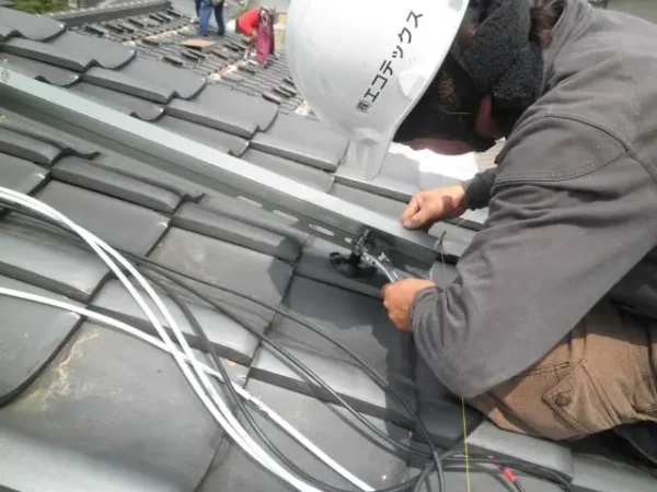 福岡市早良区次郎丸M様邸 サンヨー 太陽光発電 4.60KW 20枚丨福岡市早良区にあるリフォーム会社 株式会社エコテックス