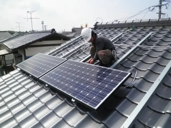 福岡市早良区次郎丸M様邸 サンヨー 太陽光発電 4.60KW 20枚丨福岡市早良区にあるリフォーム会社 株式会社エコテックス