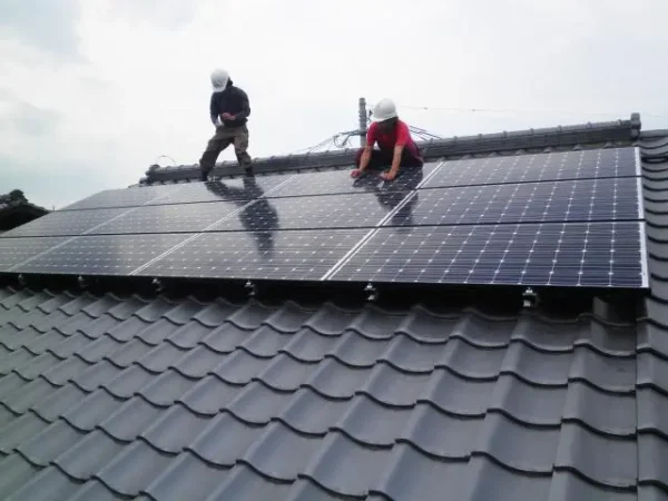 福岡市早良区次郎丸M様邸 サンヨー 太陽光発電 4.60KW 20枚丨福岡市早良区にあるリフォーム会社 株式会社エコテックス