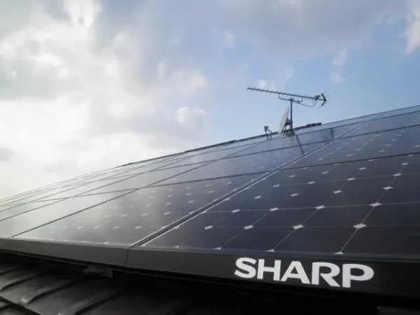 粕屋郡新宮町S様邸 シャープ 太陽光発電 5.32KW 28枚 工事内容も公開中丨福岡市早良区にあるリフォーム会社 株式会社エコテックス