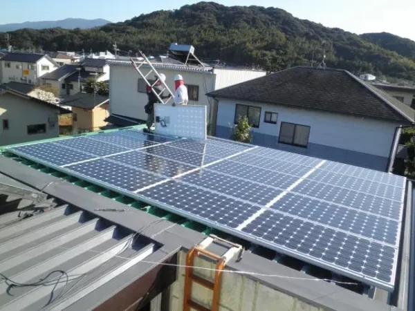 糸島市加布里N様邸 イワテック 太陽光発電 3.60KW丨福岡市早良区にあるリフォーム会社 株式会社エコテックス