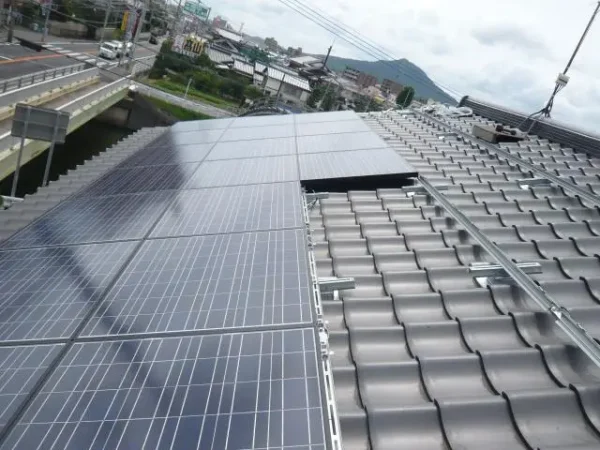 糸島市波多江駅北A様邸 シャープ 太陽光発電 4.284KW 28枚丨福岡市早良区にあるリフォーム会社 株式会社エコテックス
