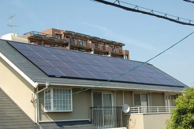 福岡市早良区飯倉T様邸 シャープ 太陽光発電 7.04KW 44枚丨福岡市早良区にあるリフォーム会社 株式会社エコテックス