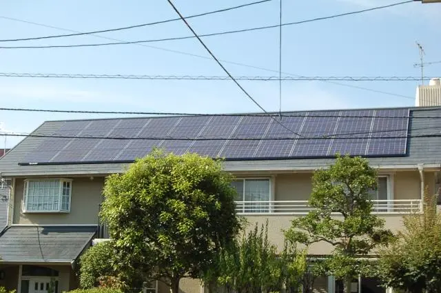 福岡市早良区飯倉T様邸 シャープ 太陽光発電 7.04KW 44枚丨福岡市早良区にあるリフォーム会社 株式会社エコテックス